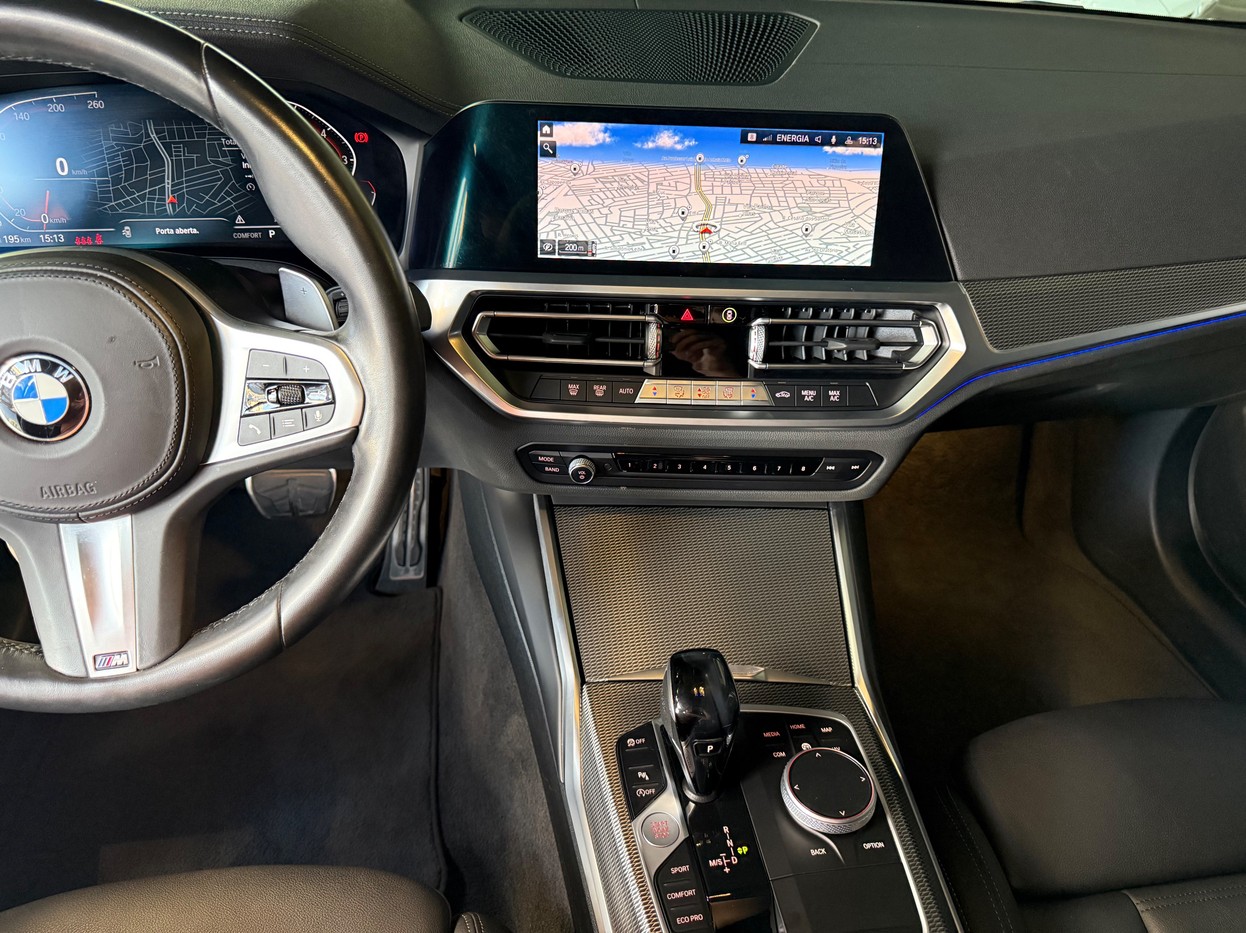 BMW 320i