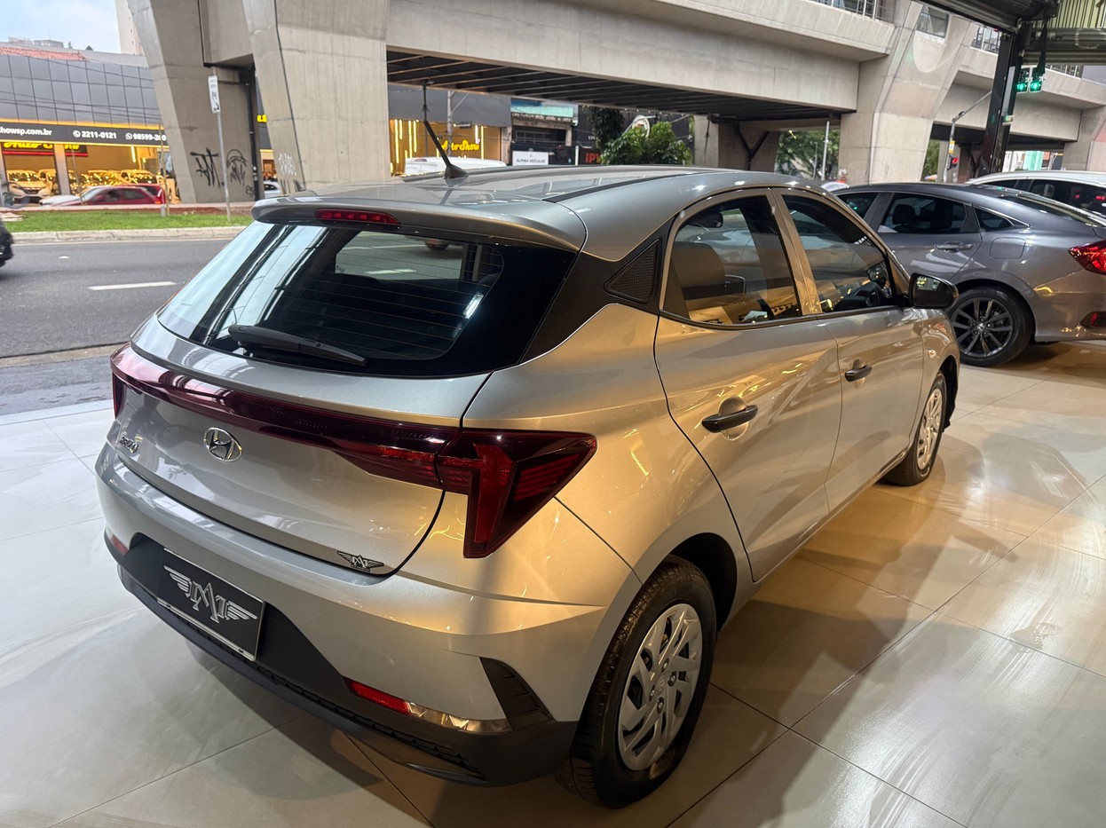 HYUNDAI HB20