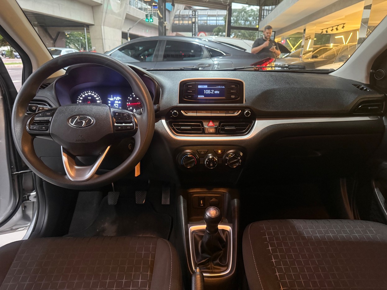 HYUNDAI HB20
