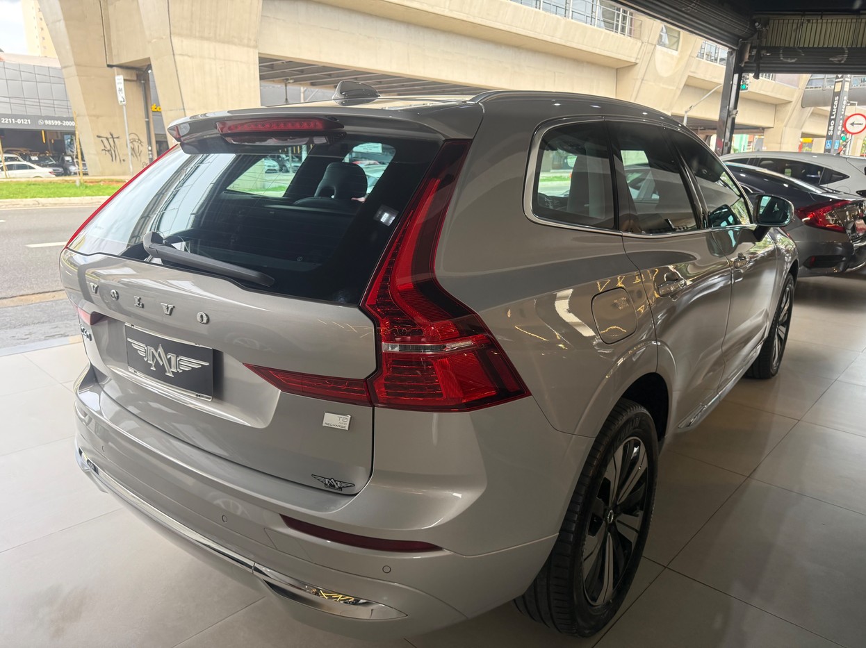 VOLVO XC60 2.0 T8 RECHARGE PLUS AWD