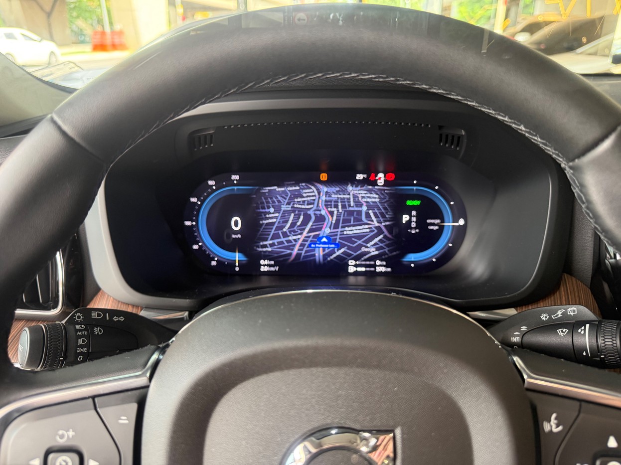 VOLVO XC60 2.0 T8 RECHARGE PLUS AWD