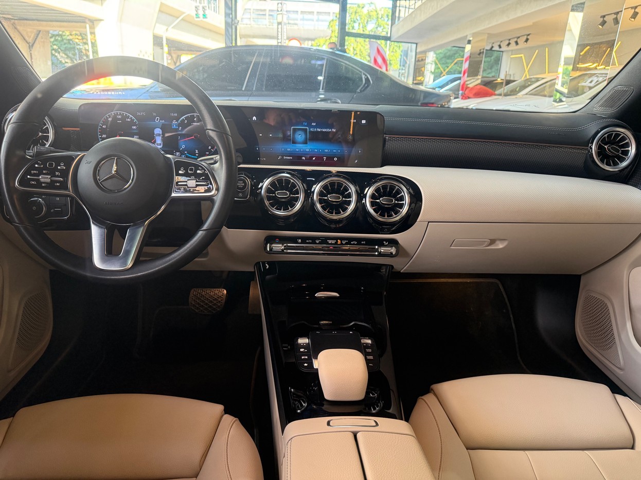 MERCEDES-BENZ CLA 250 2.0 CGI 7G-DCT