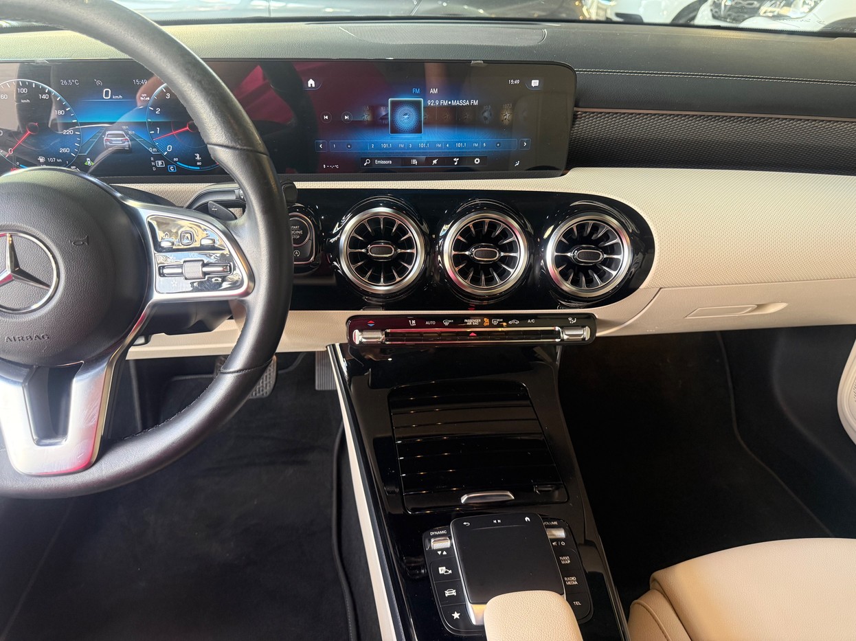 MERCEDES-BENZ CLA 250 2.0 CGI 7G-DCT