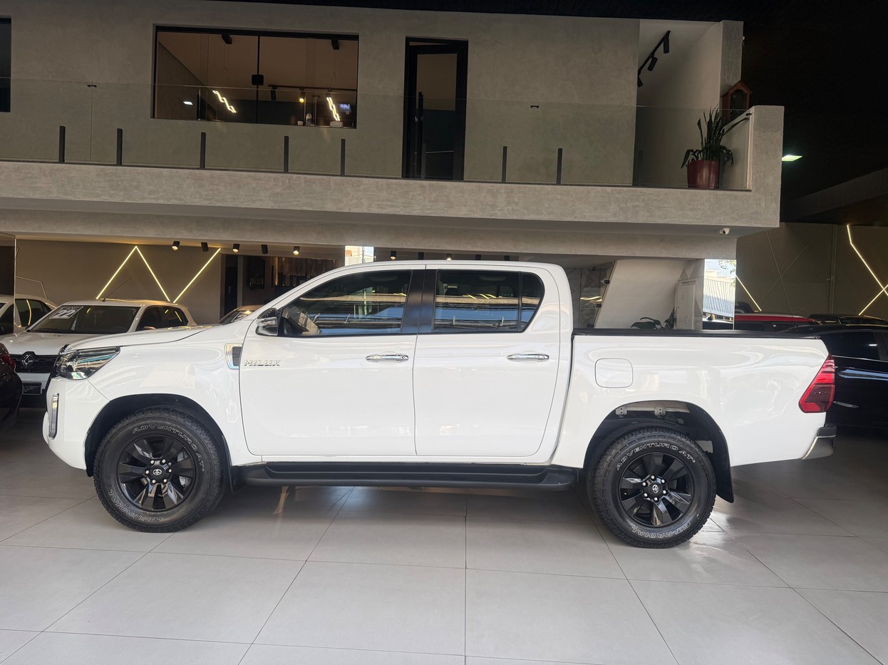 TOYOTA HILUX 2.7 SRV 4X2 CD 16V
