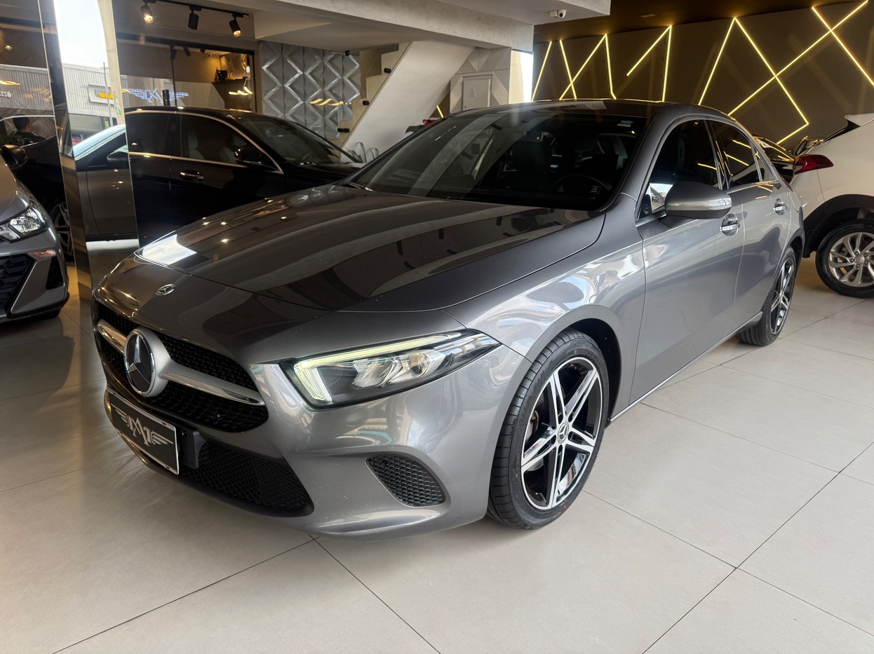 MERCEDES-BENZ A 200