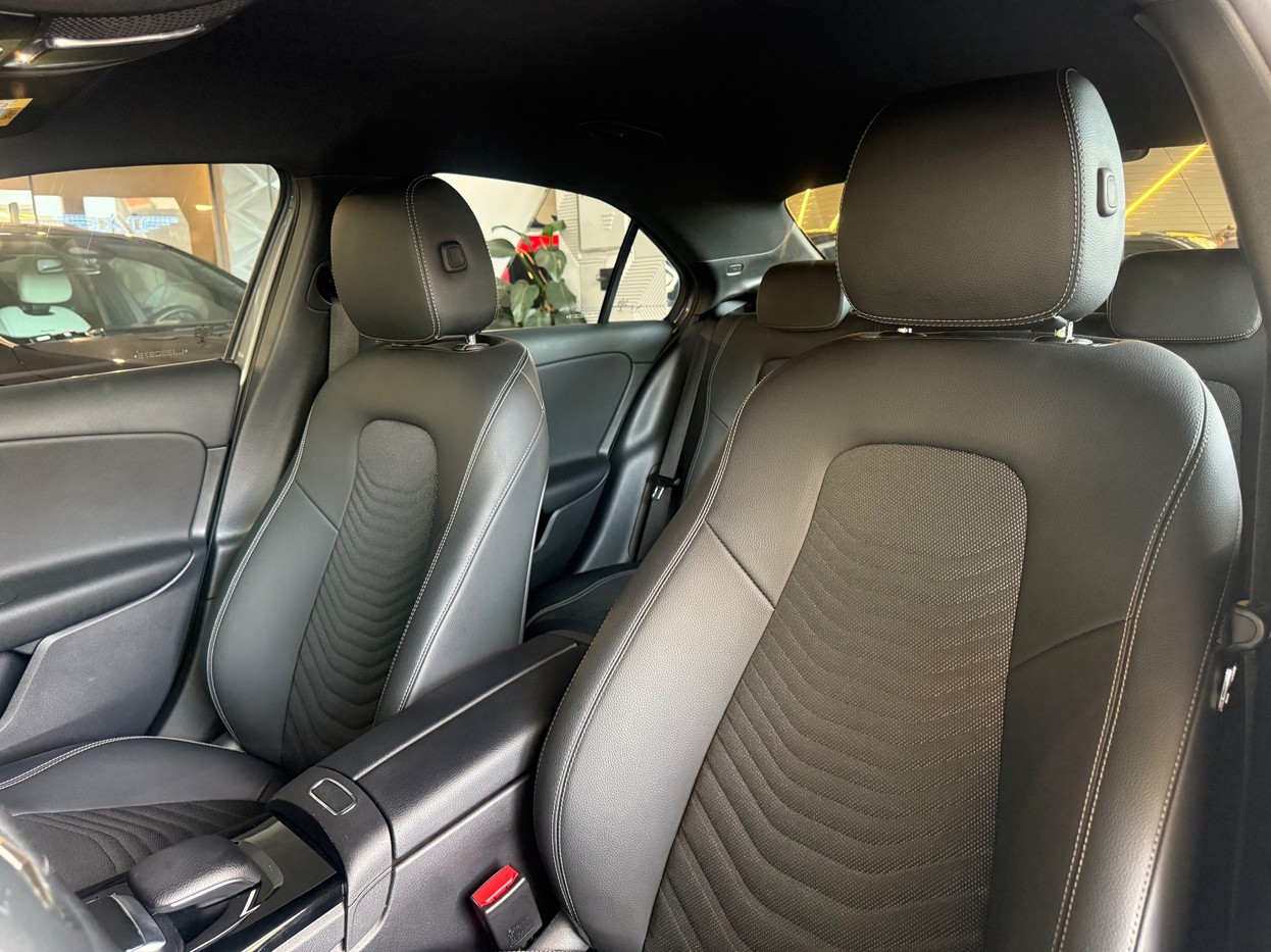 MERCEDES-BENZ A 200