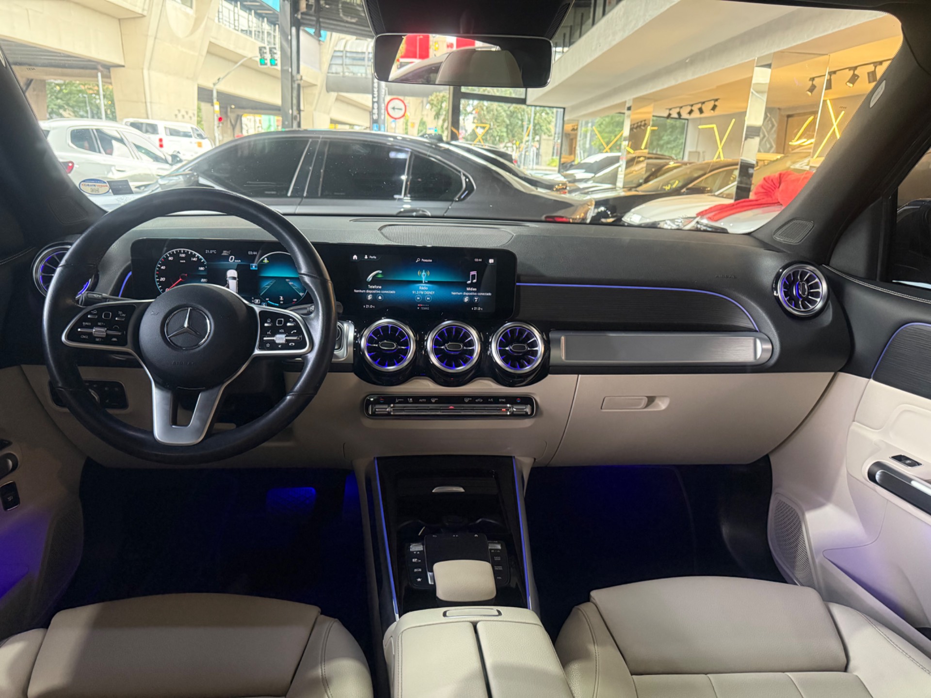 MERCEDES-BENZ GLB 200