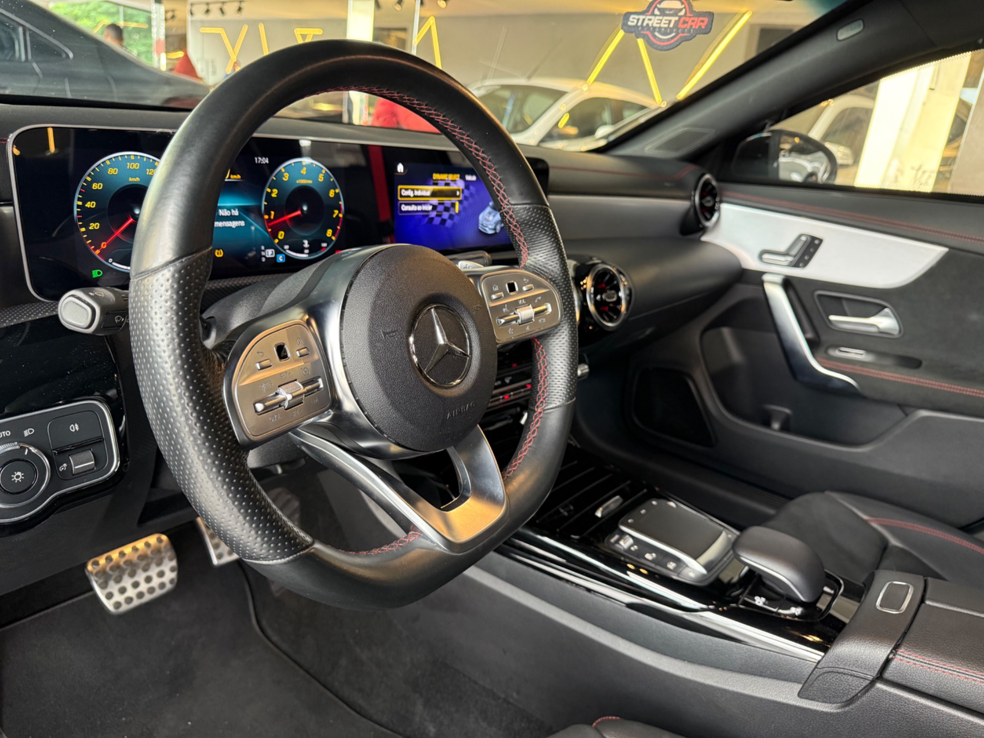 MERCEDES-BENZ CLA 35 AMG