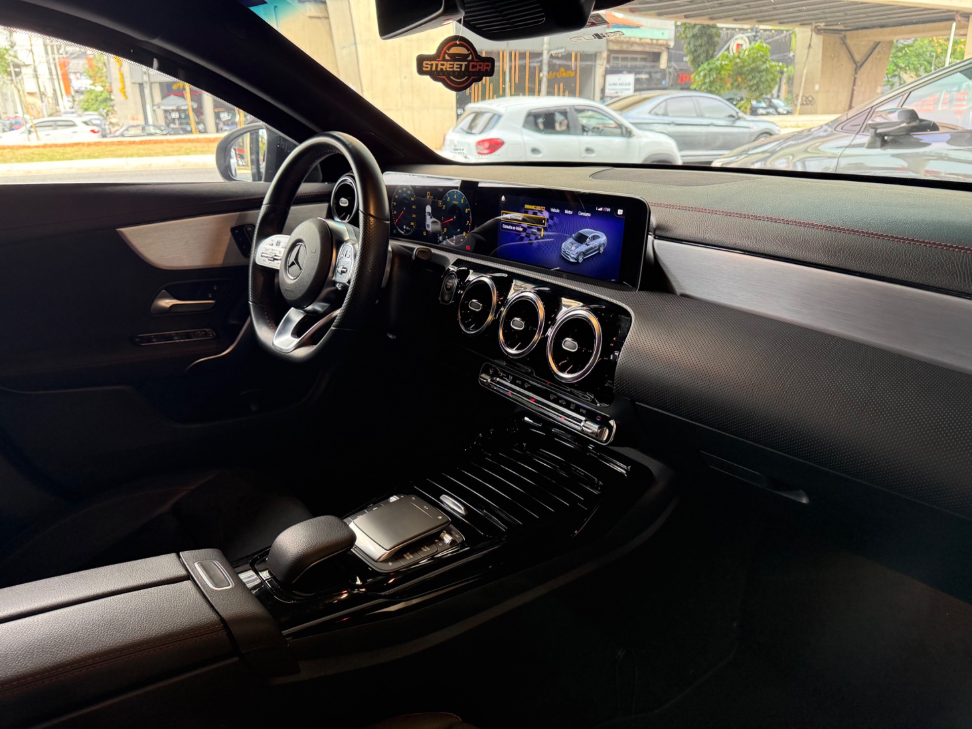 MERCEDES-BENZ CLA 35 AMG