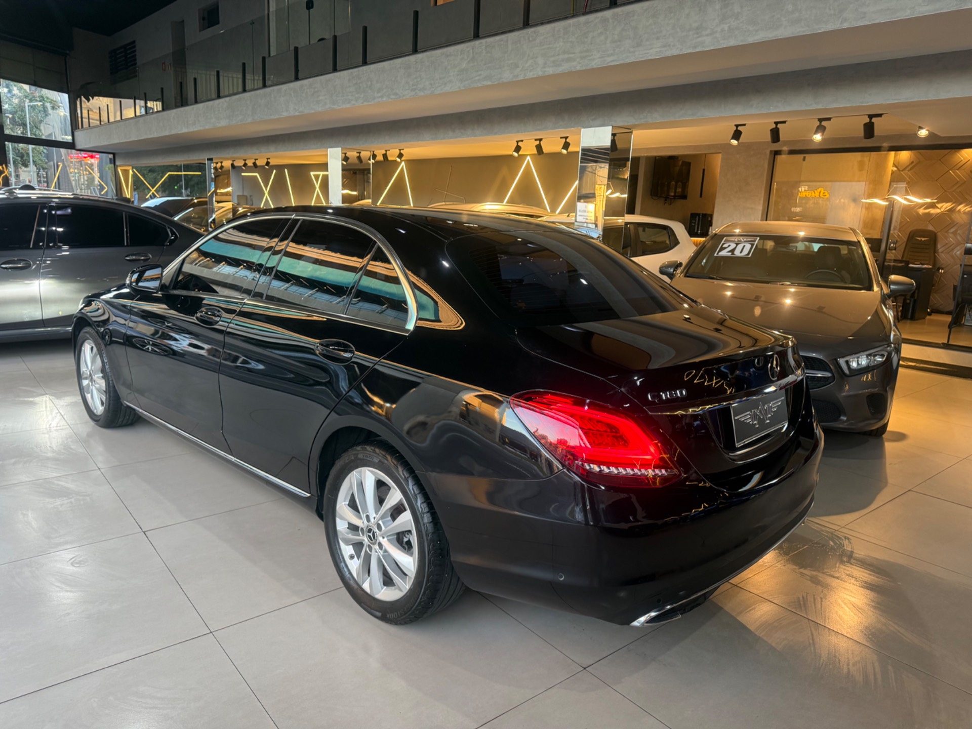 MERCEDES-BENZ C 180