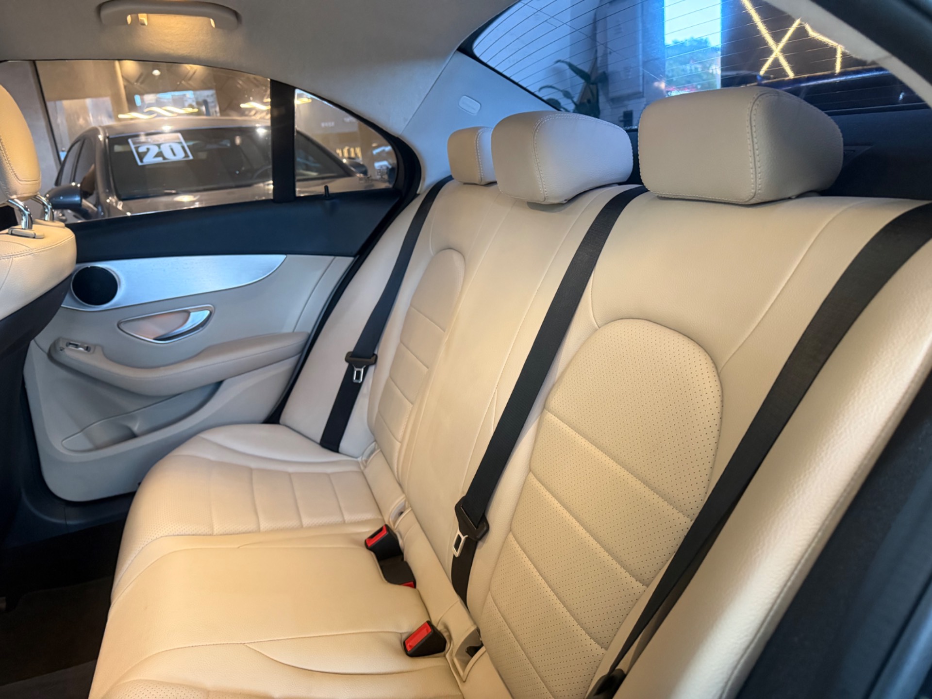 MERCEDES-BENZ C 180