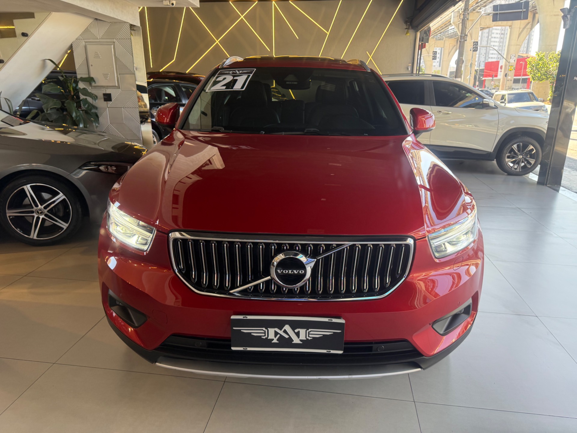 VOLVO XC40