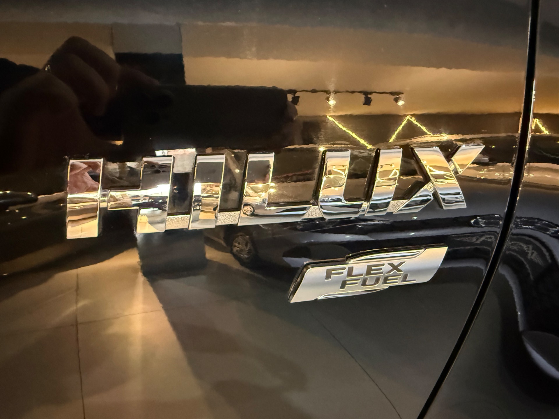 TOYOTA HILUX