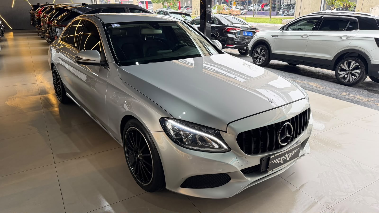 MERCEDES-BENZ C 180