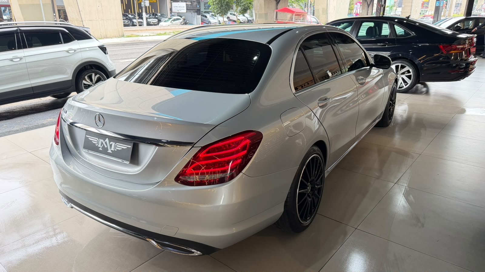 MERCEDES-BENZ C 180