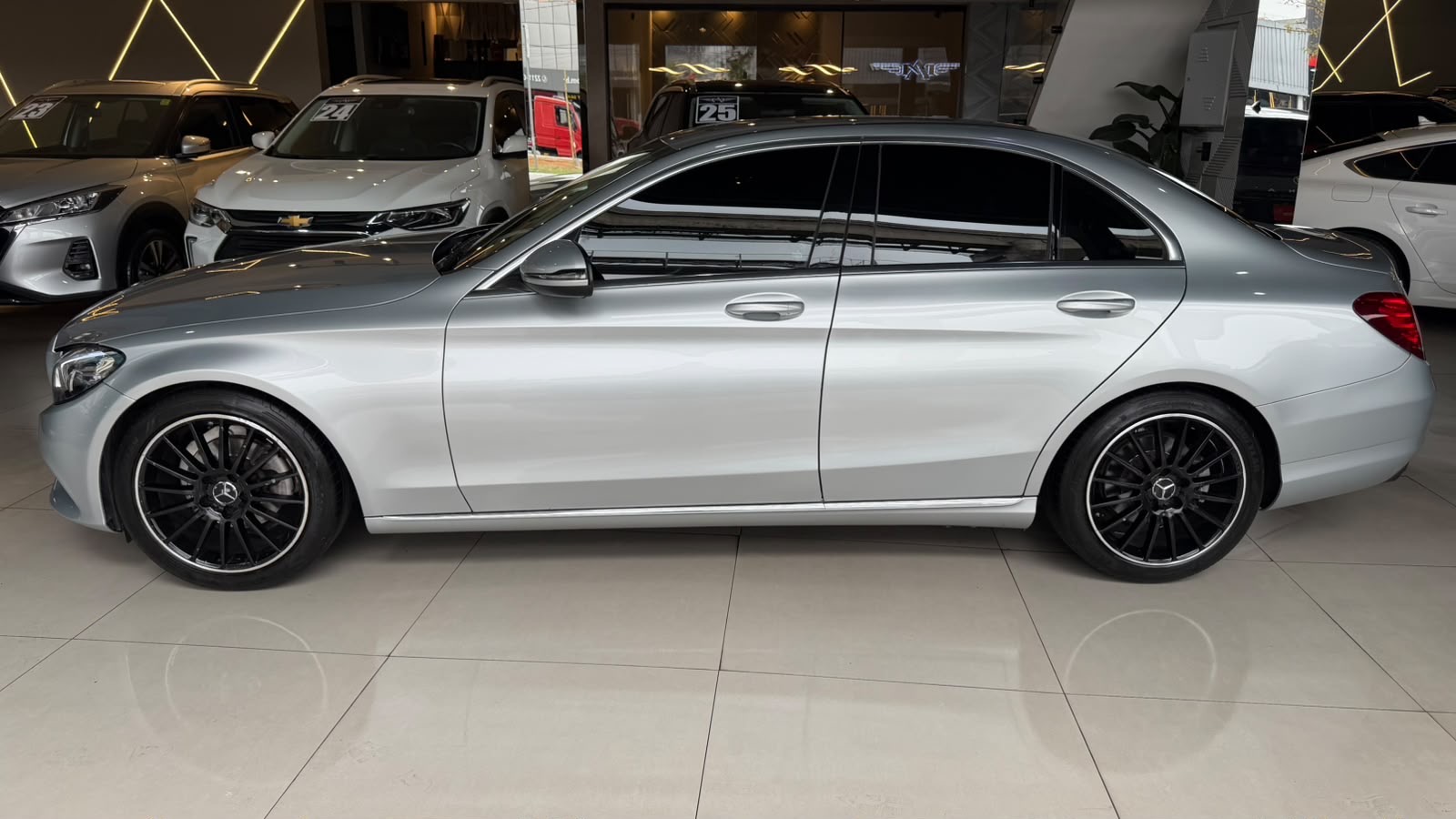 MERCEDES-BENZ C 180