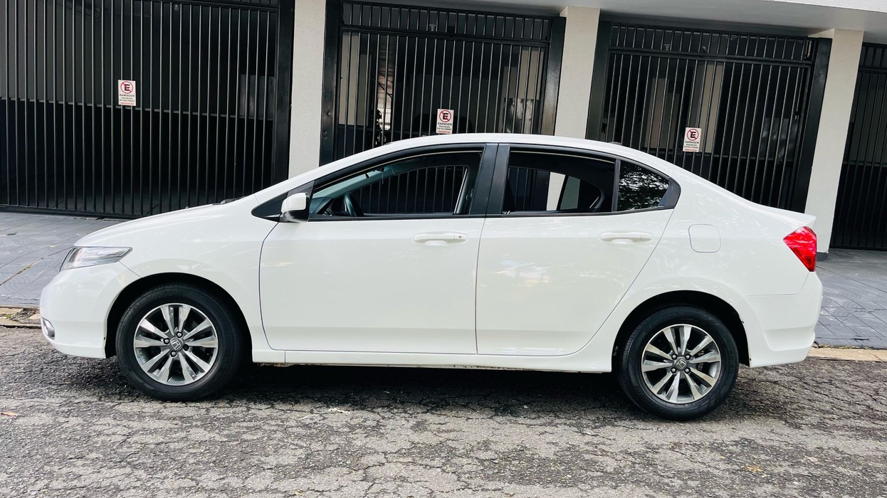 Car Image 12