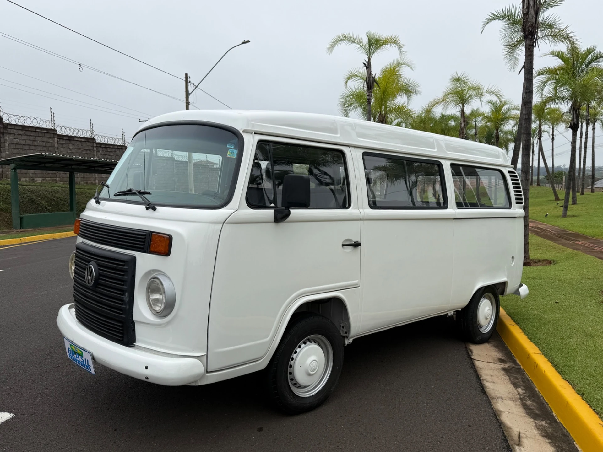 VOLKSWAGEN KOMBI