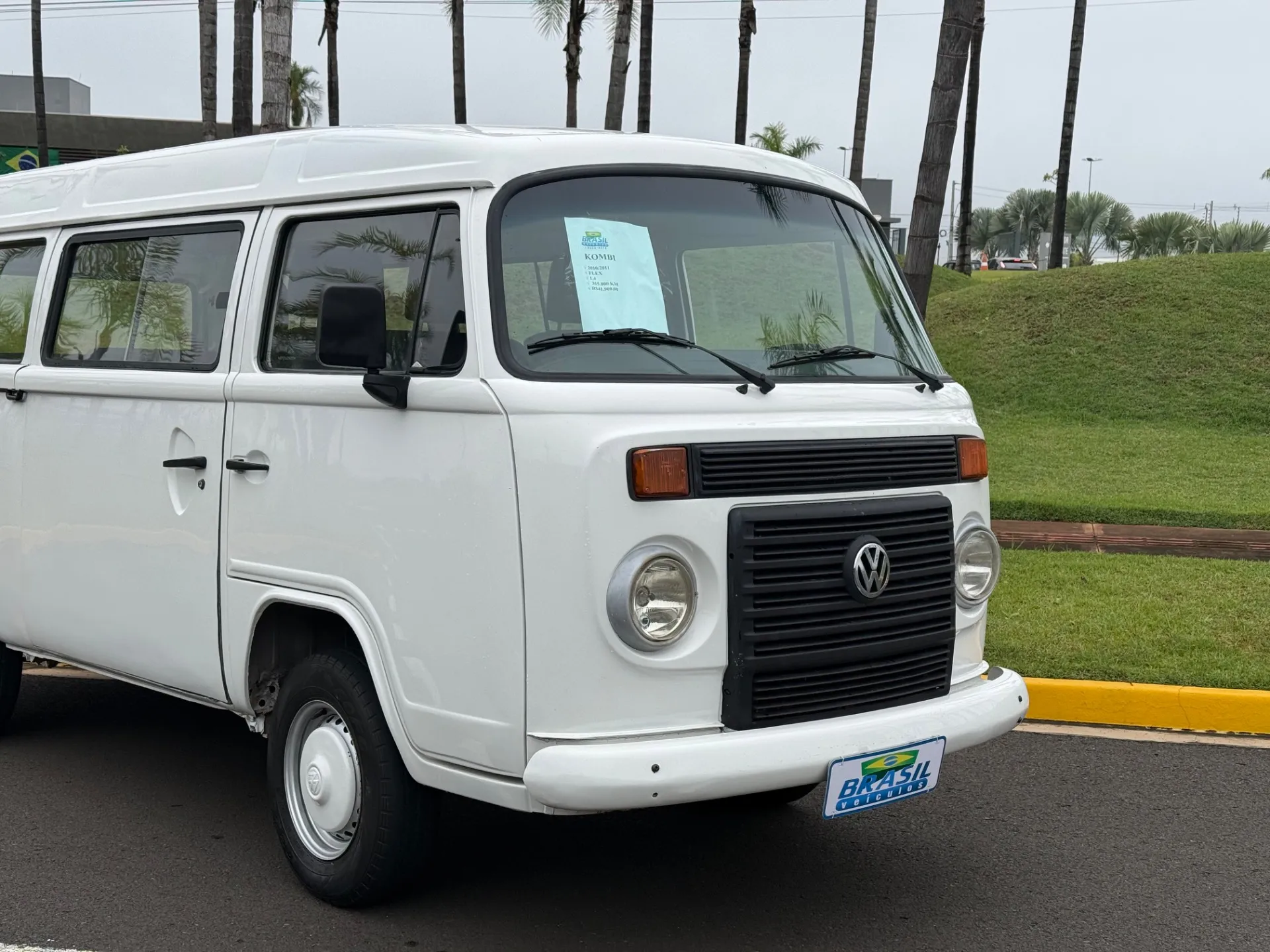 VOLKSWAGEN KOMBI