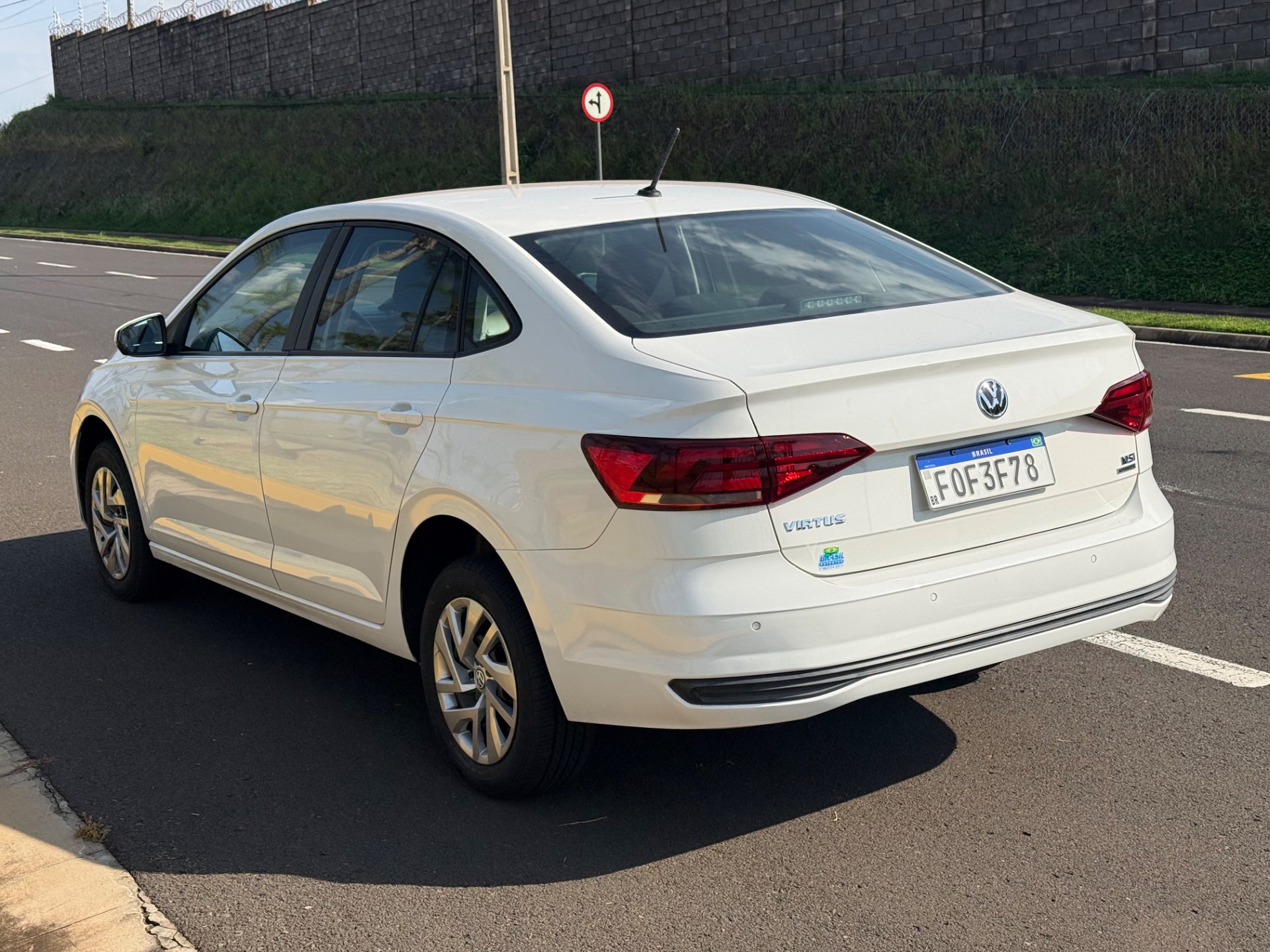 VOLKSWAGEN VIRTUS