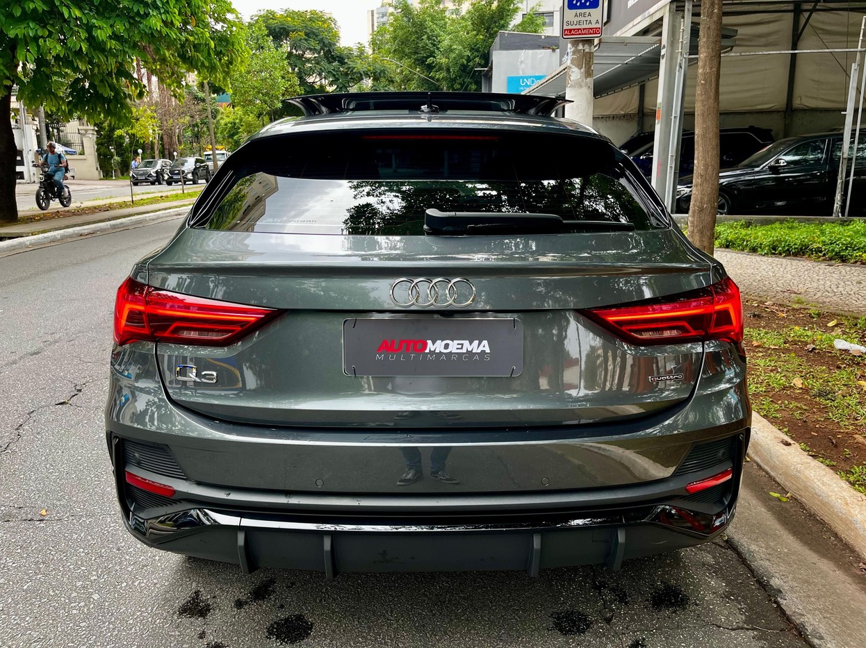 Q3 2.0 40 TFSI SPORTBACK PERFORMANCE BLACK QUATTRO
