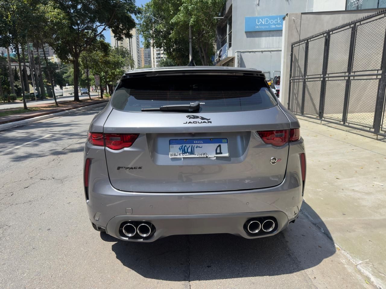 JAGUAR F-PACE 5.0 V8 SUPERCHARGED SVR AWD