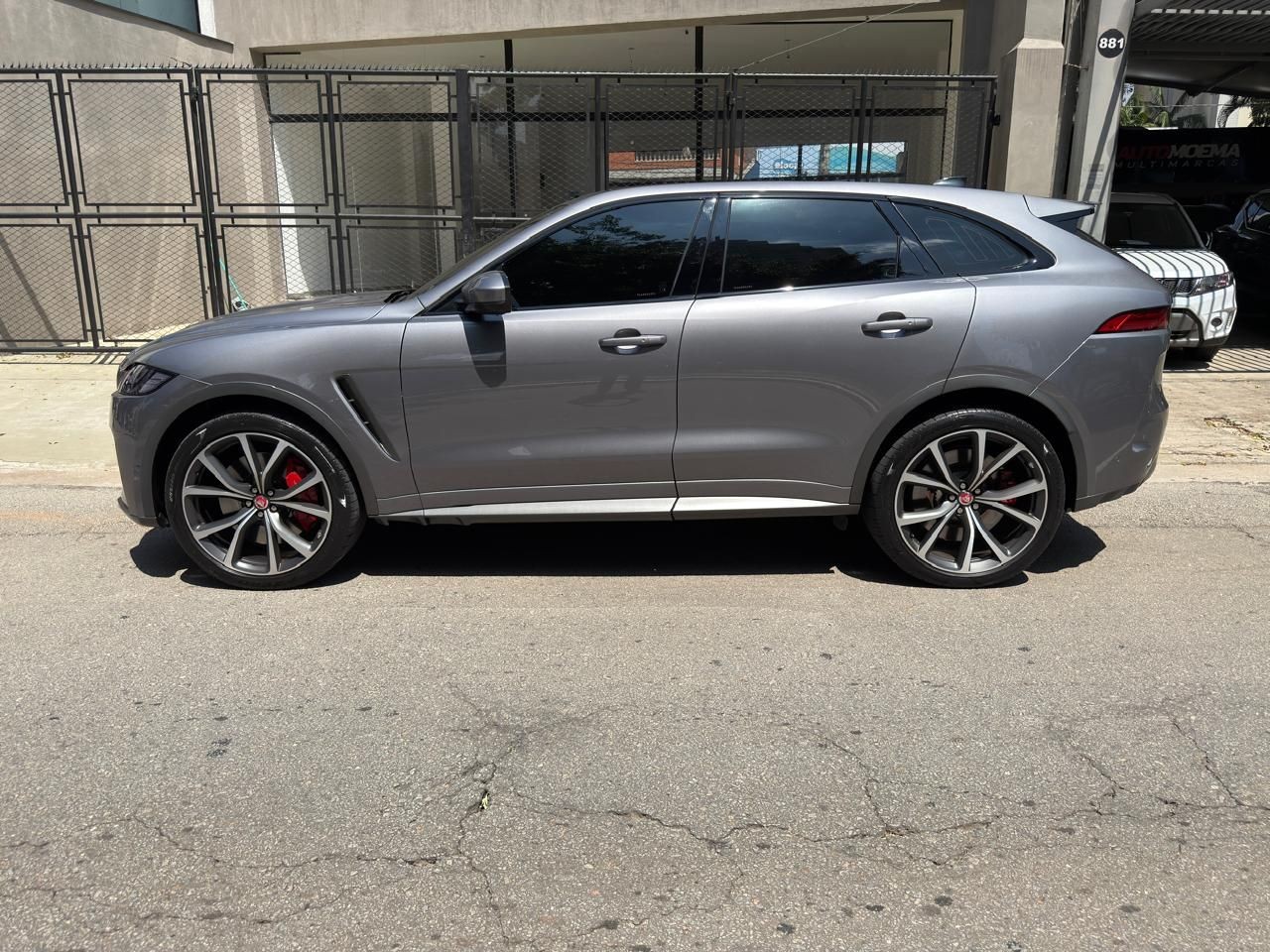JAGUAR F-PACE 5.0 V8 SUPERCHARGED SVR AWD
