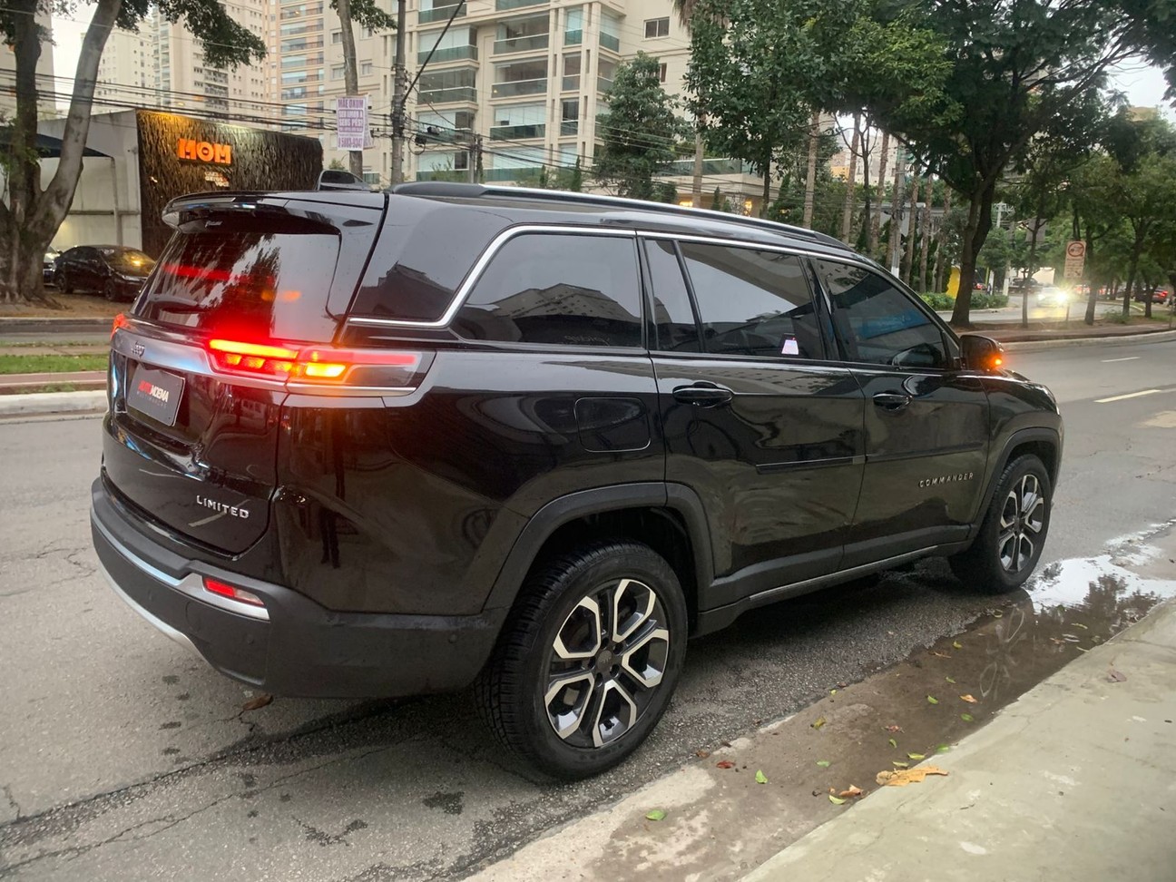 JEEP COMMANDER 1.3 T270 TURBO LIMITED