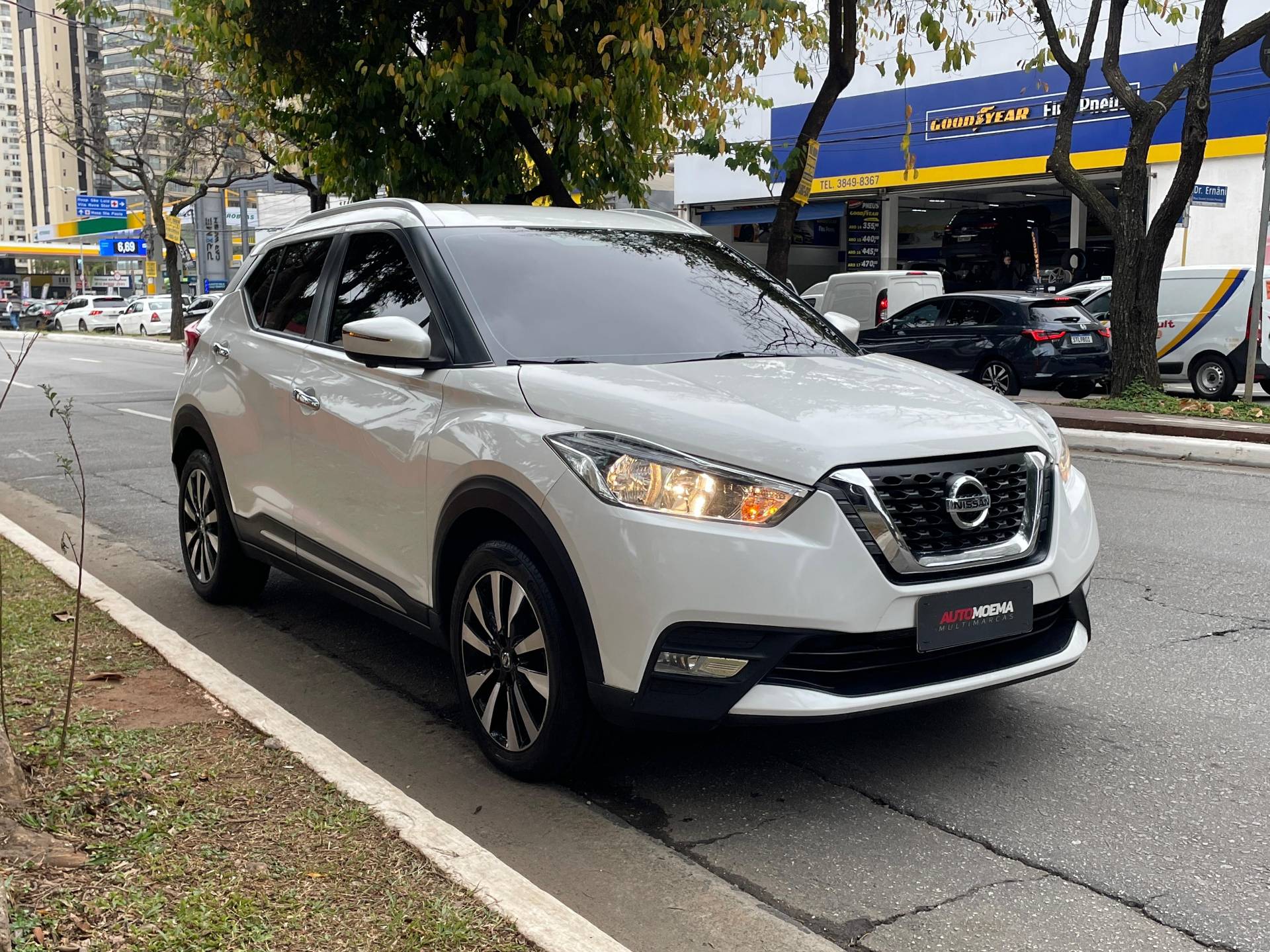 NISSAN KICKS