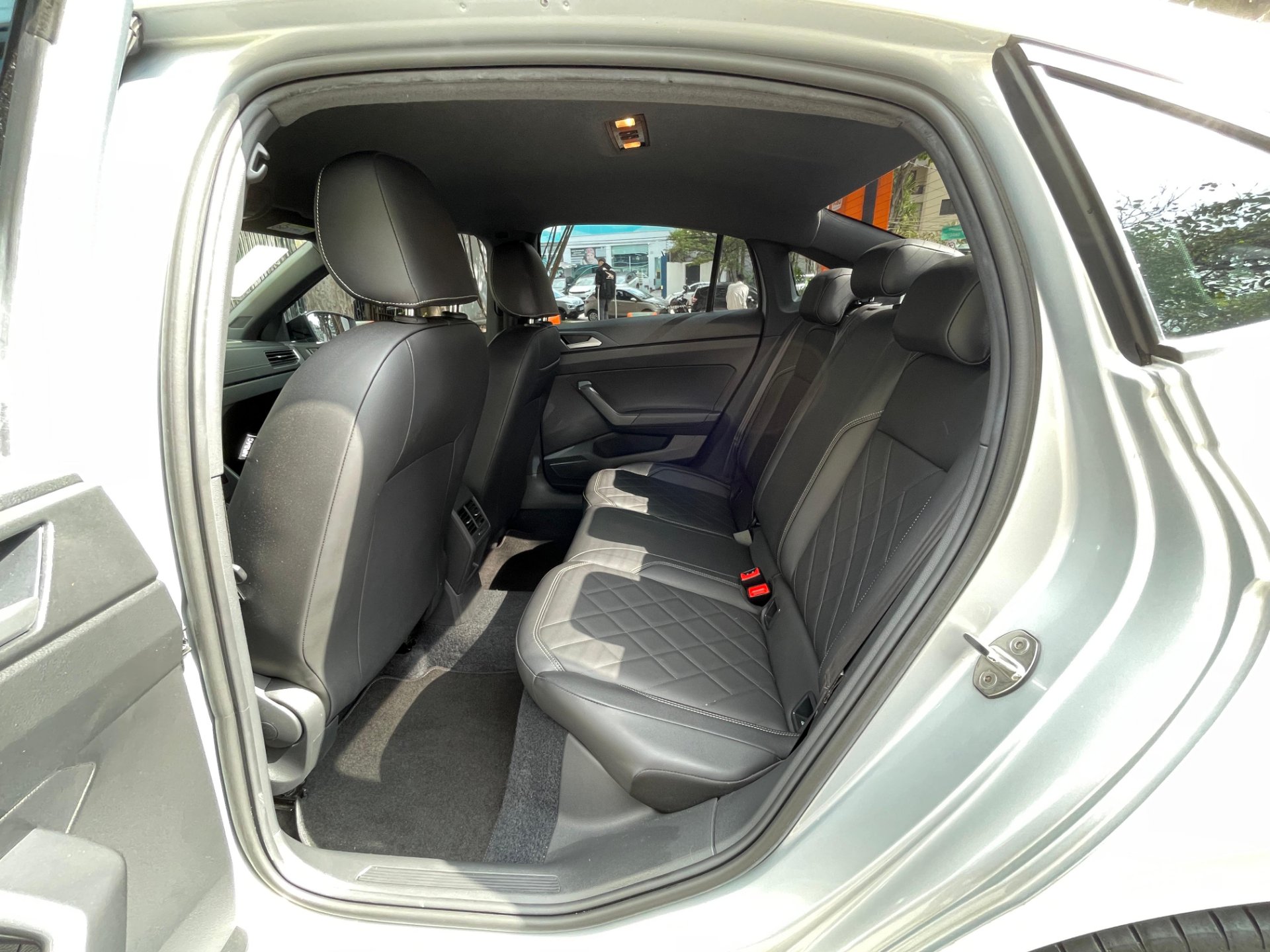 VOLKSWAGEN VIRTUS