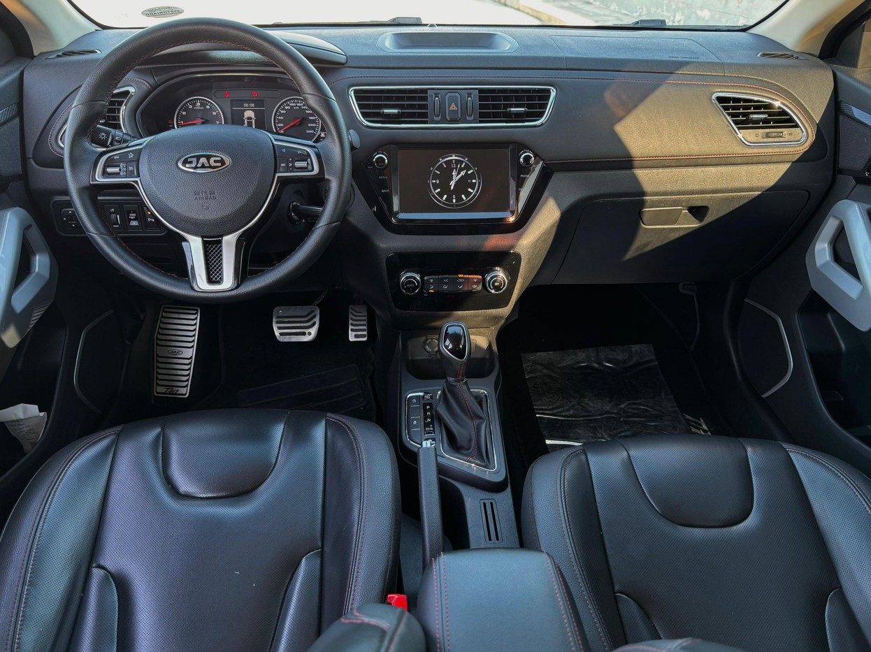 JAC T40