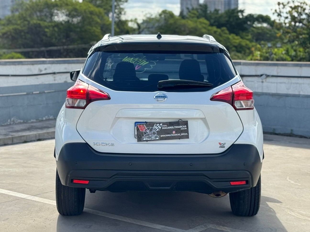 NISSAN KICKS