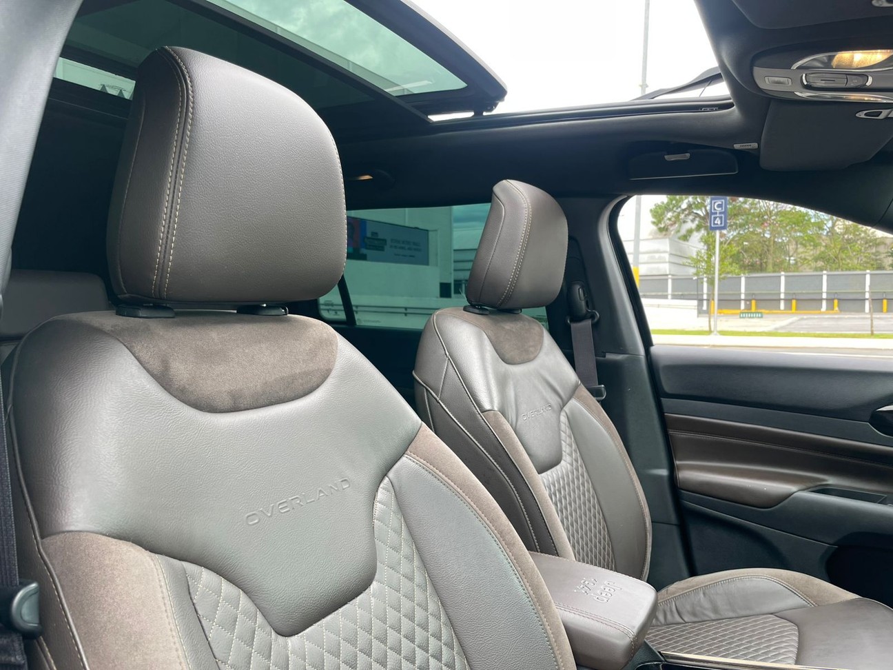 JEEP COMMANDER