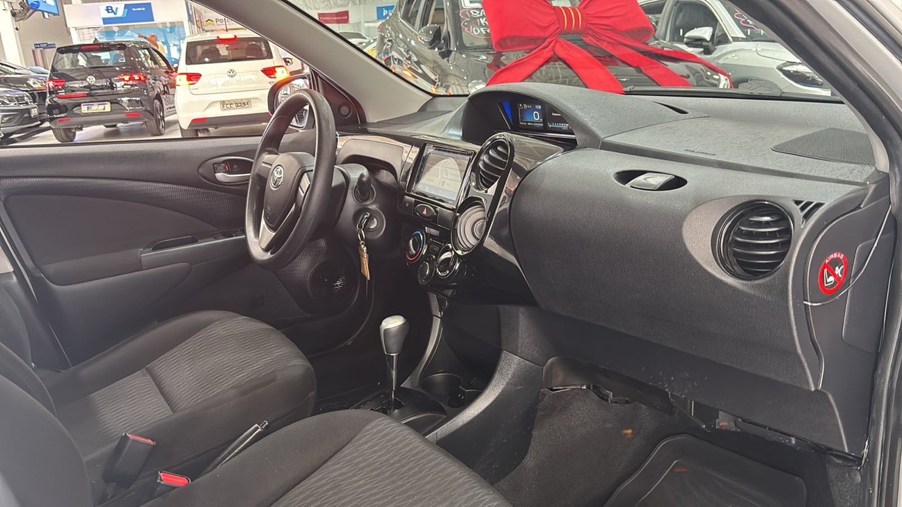 TOYOTA ETIOS