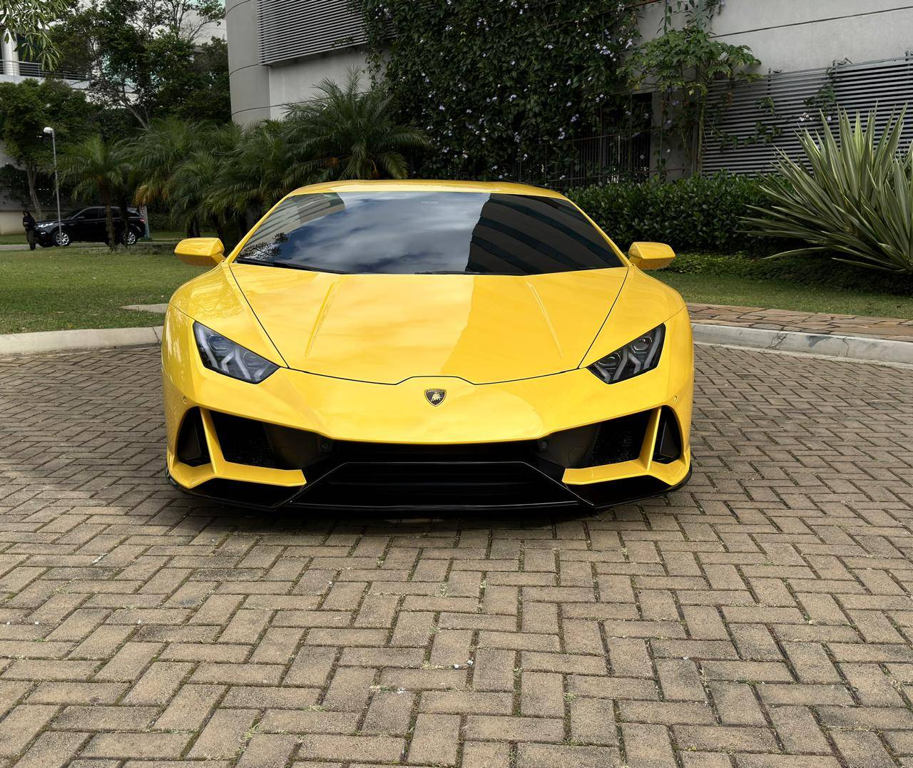 LAMBORGHINI HURACAN