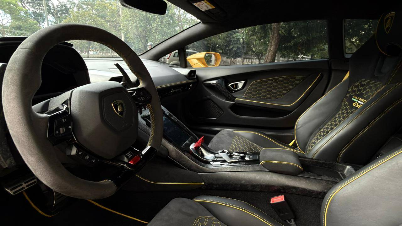 LAMBORGHINI HURACAN