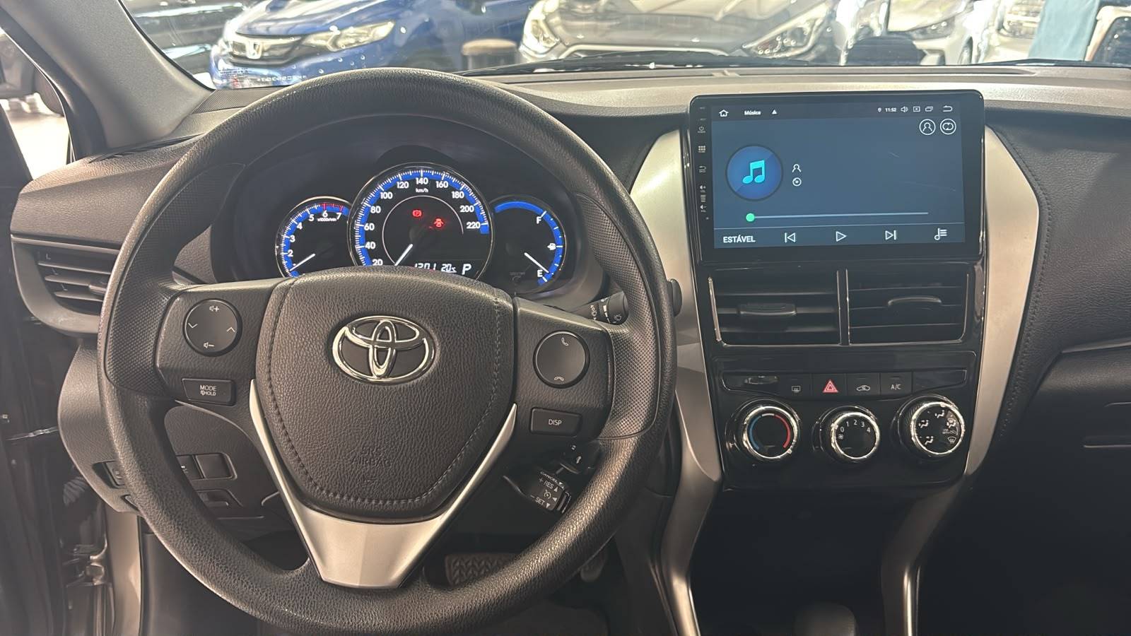 TOYOTA YARIS