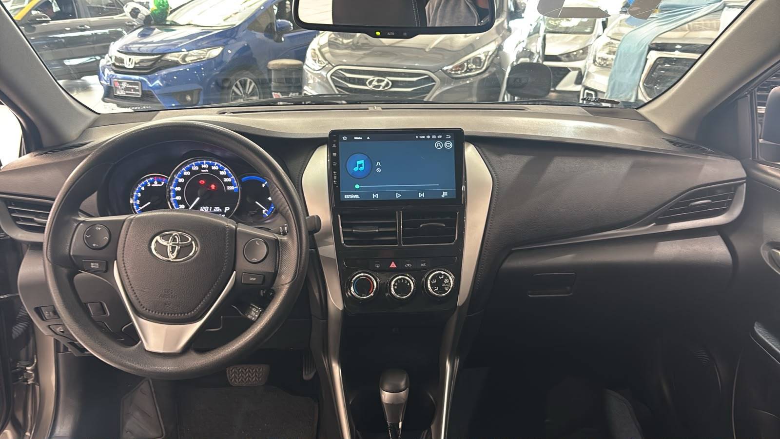 TOYOTA YARIS