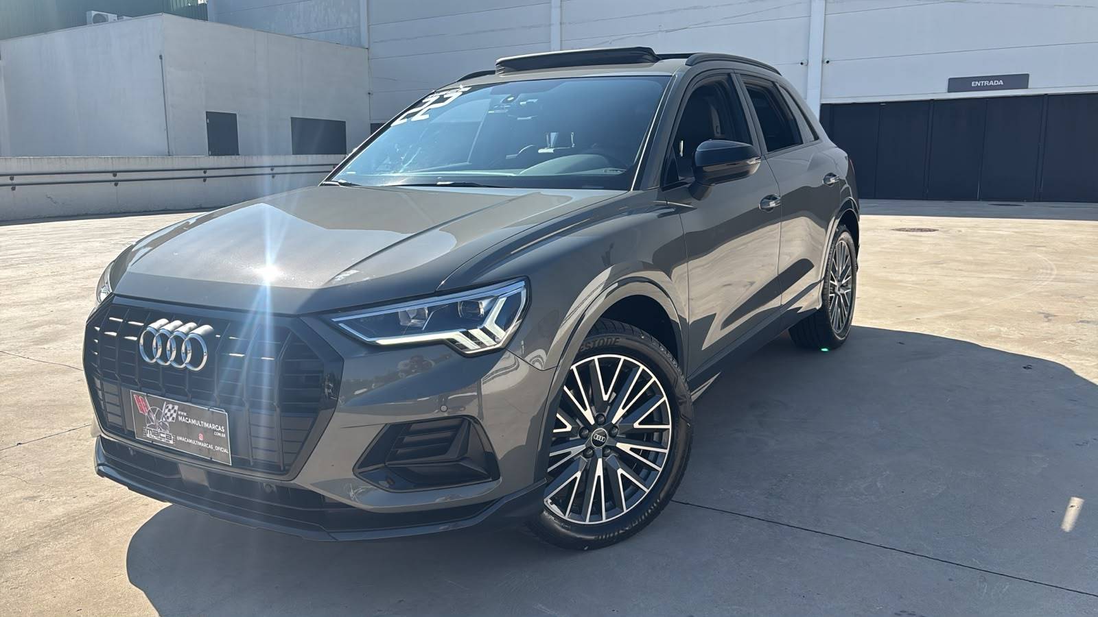 AUDI Q3
