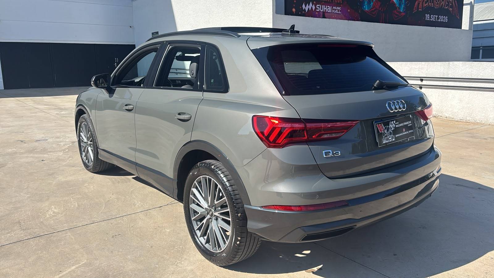 AUDI Q3