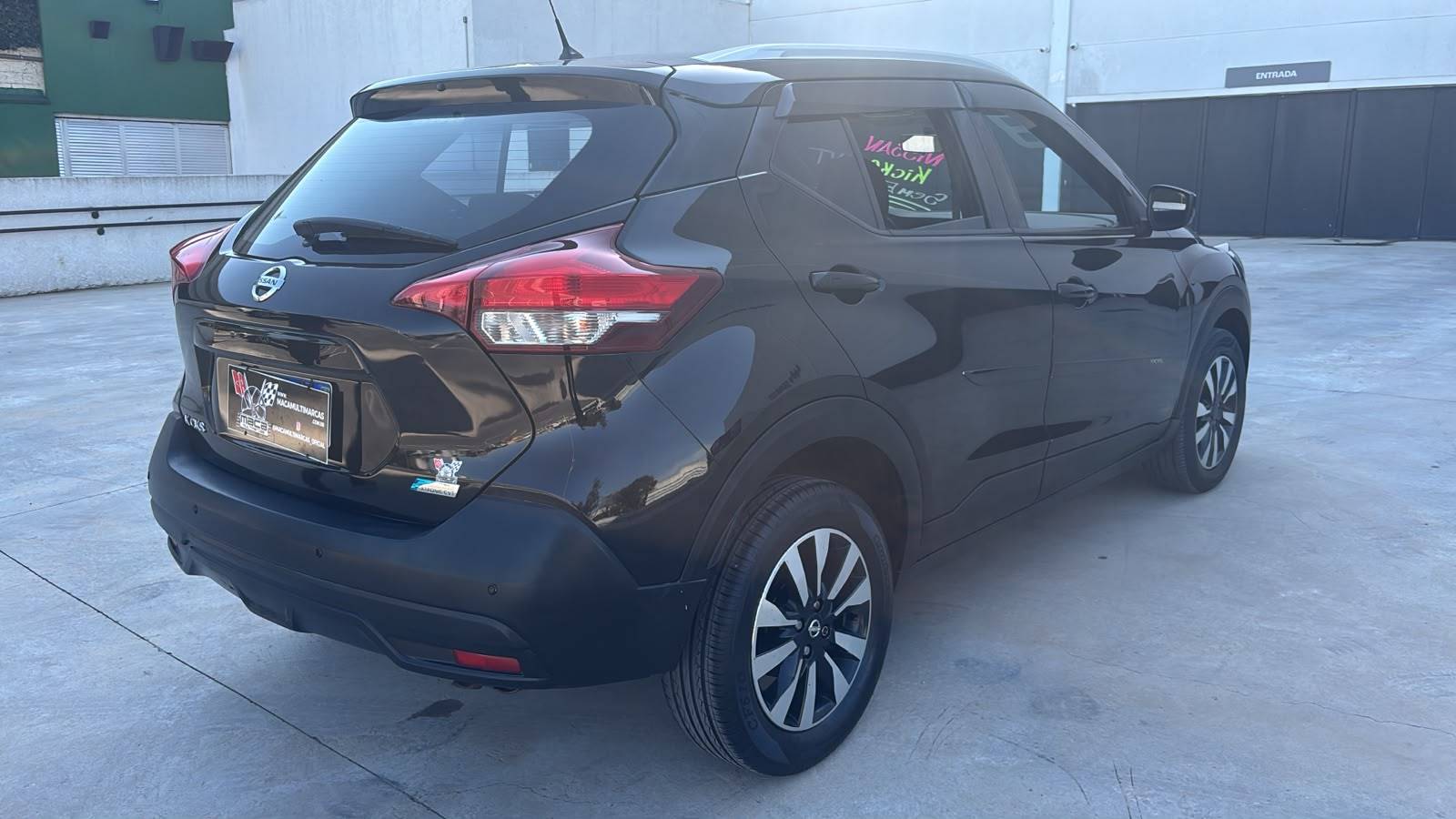 NISSAN KICKS