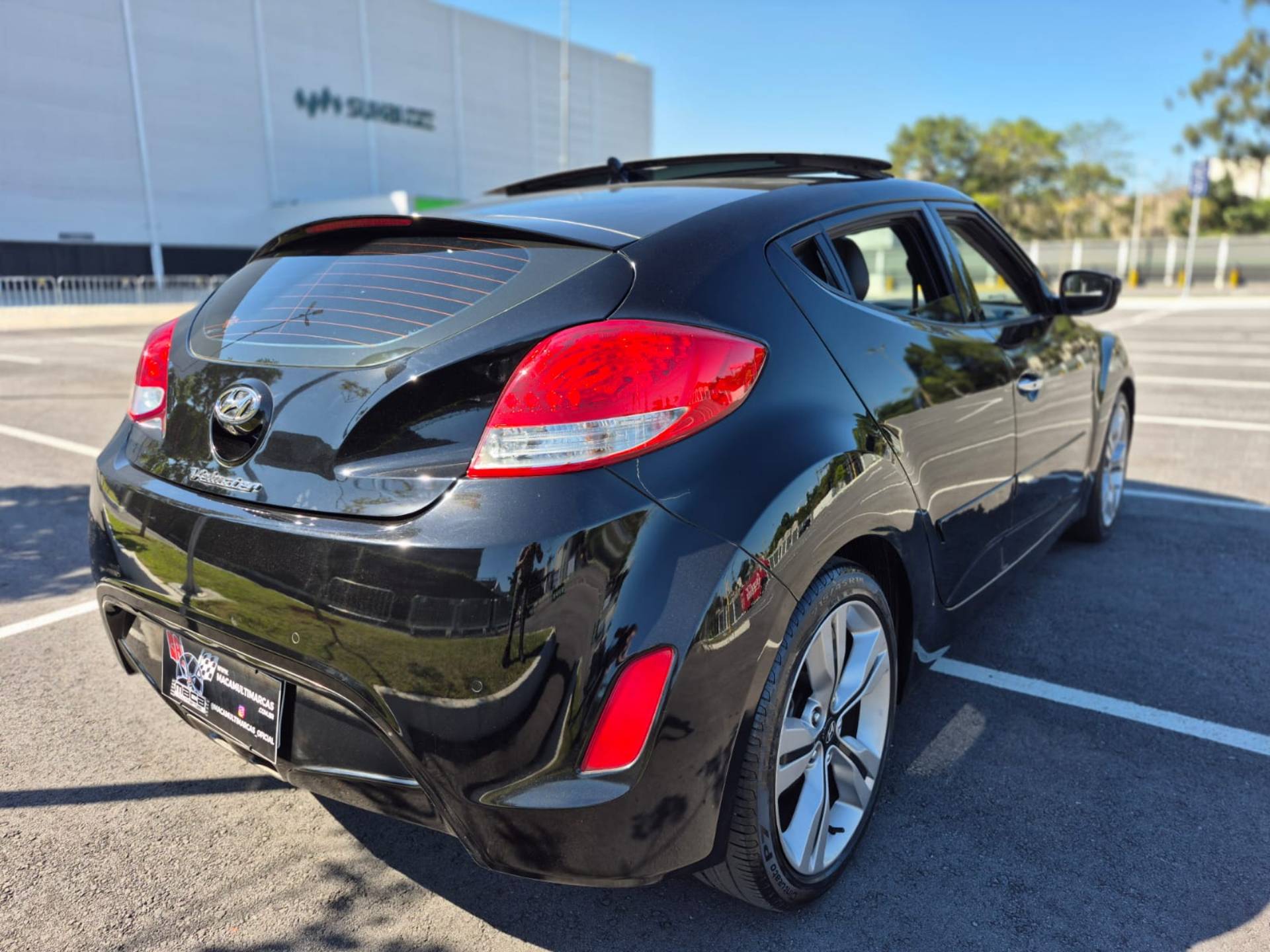HYUNDAI VELOSTER