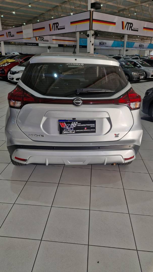 NISSAN KICKS