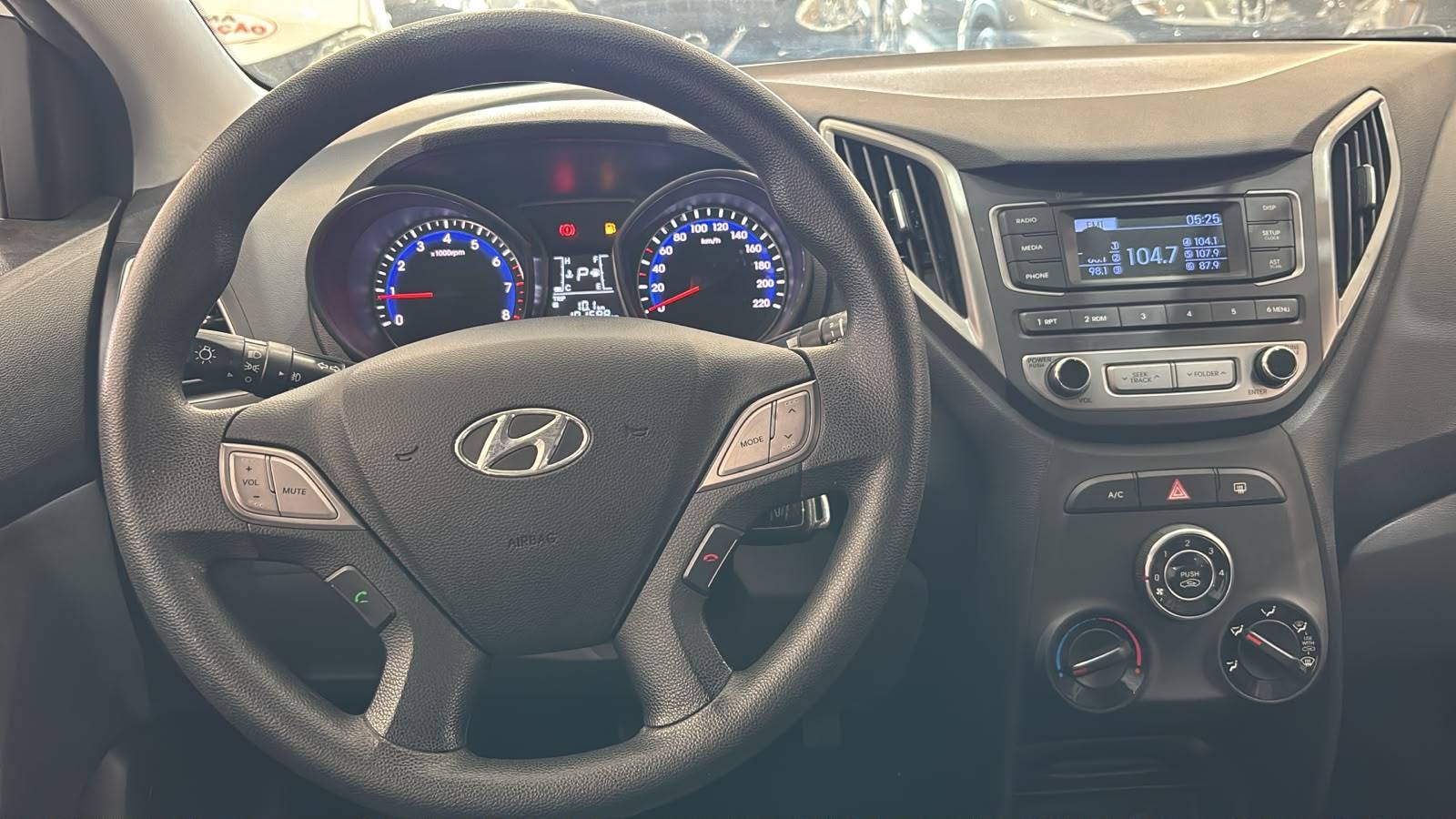 HYUNDAI HB20S