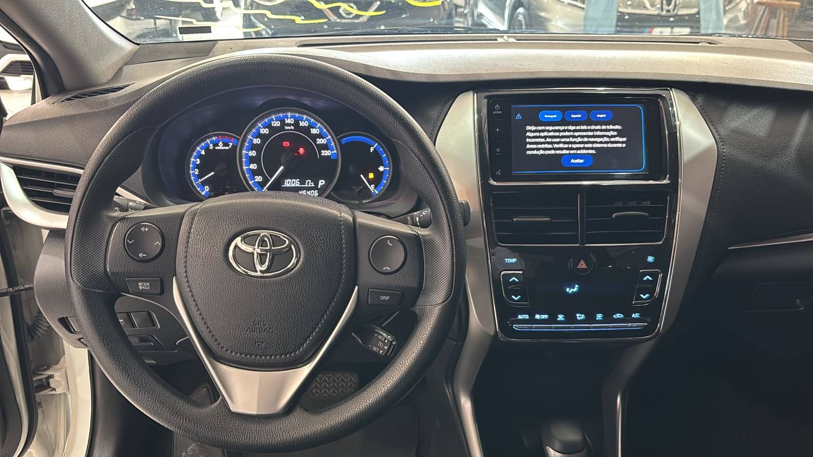 TOYOTA YARIS