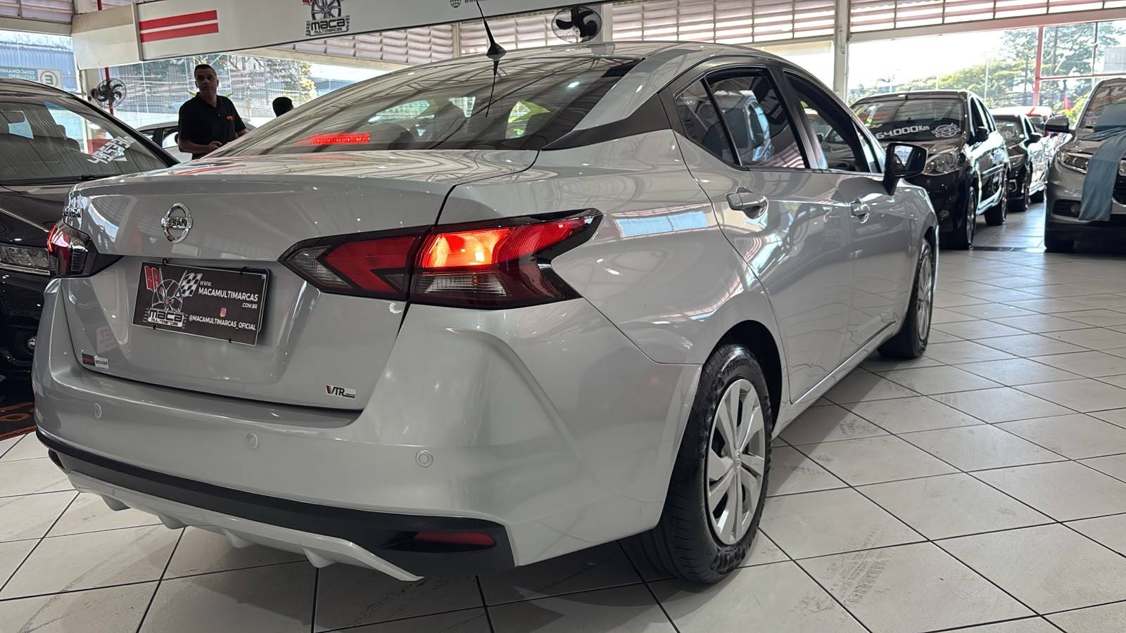 NISSAN VERSA