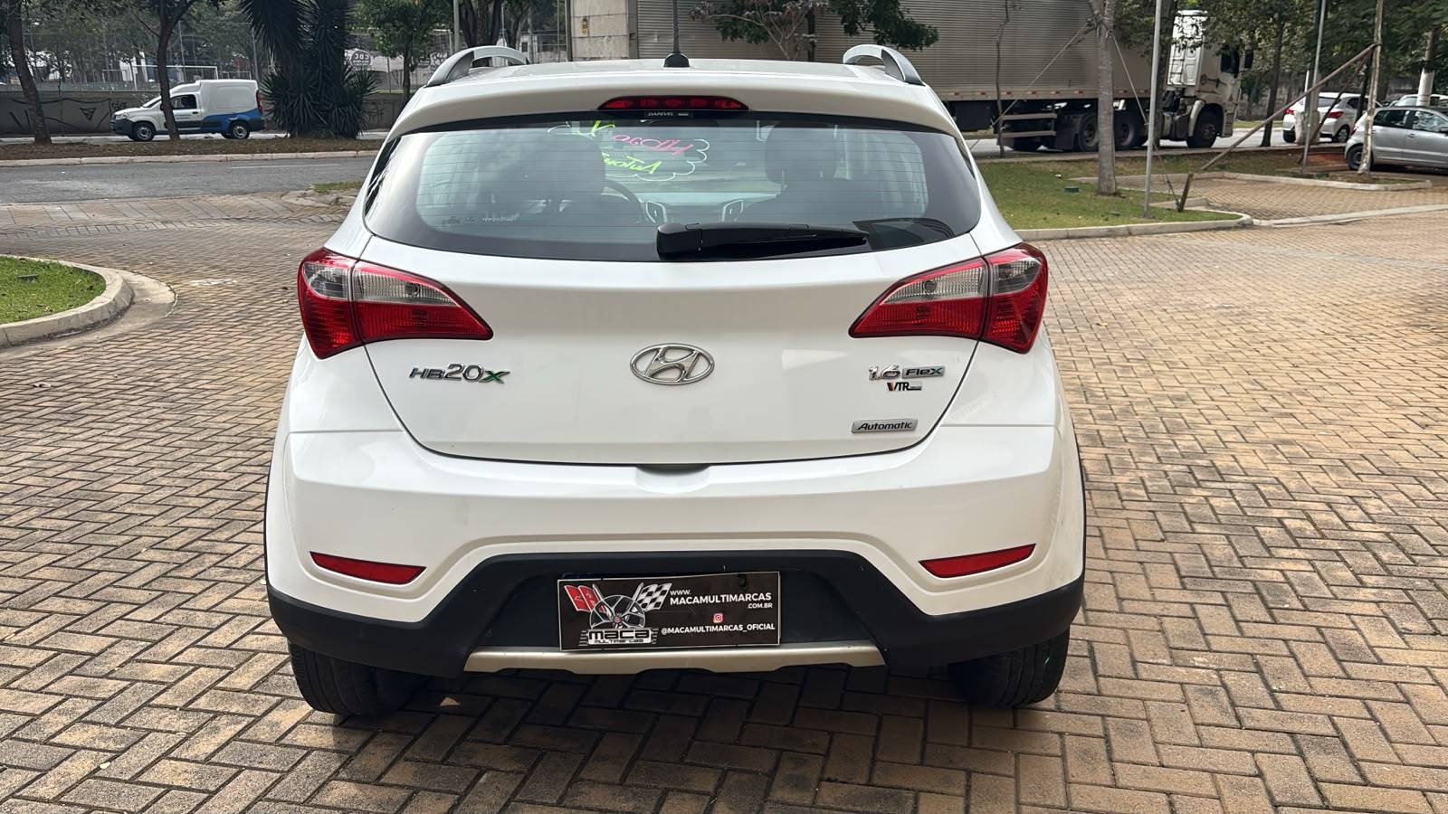 HYUNDAI HB20X