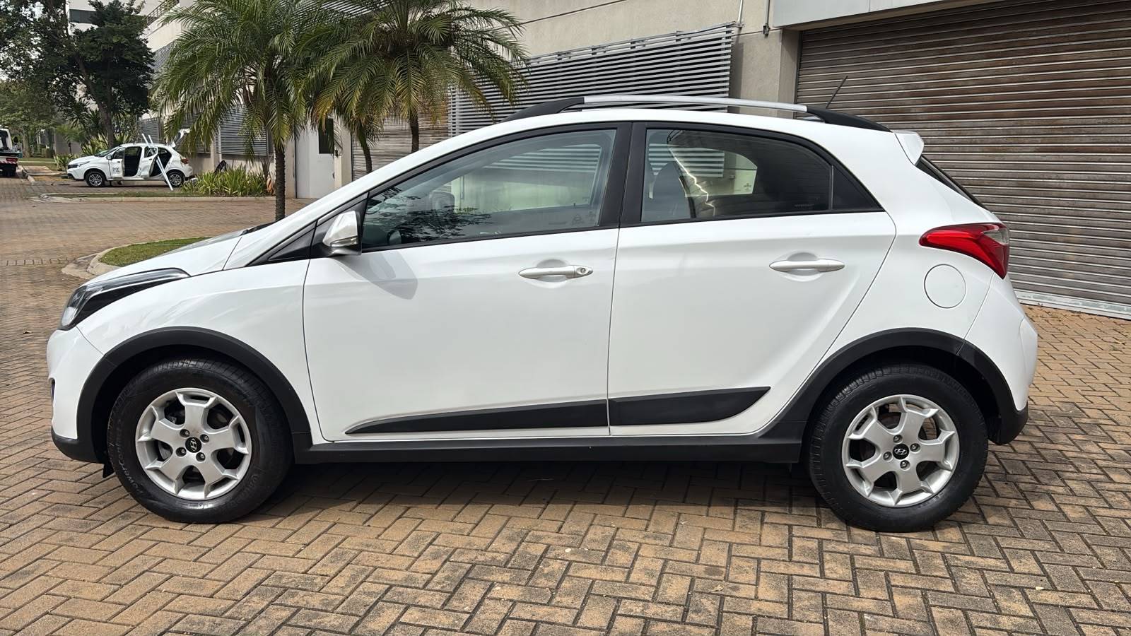 HYUNDAI HB20X