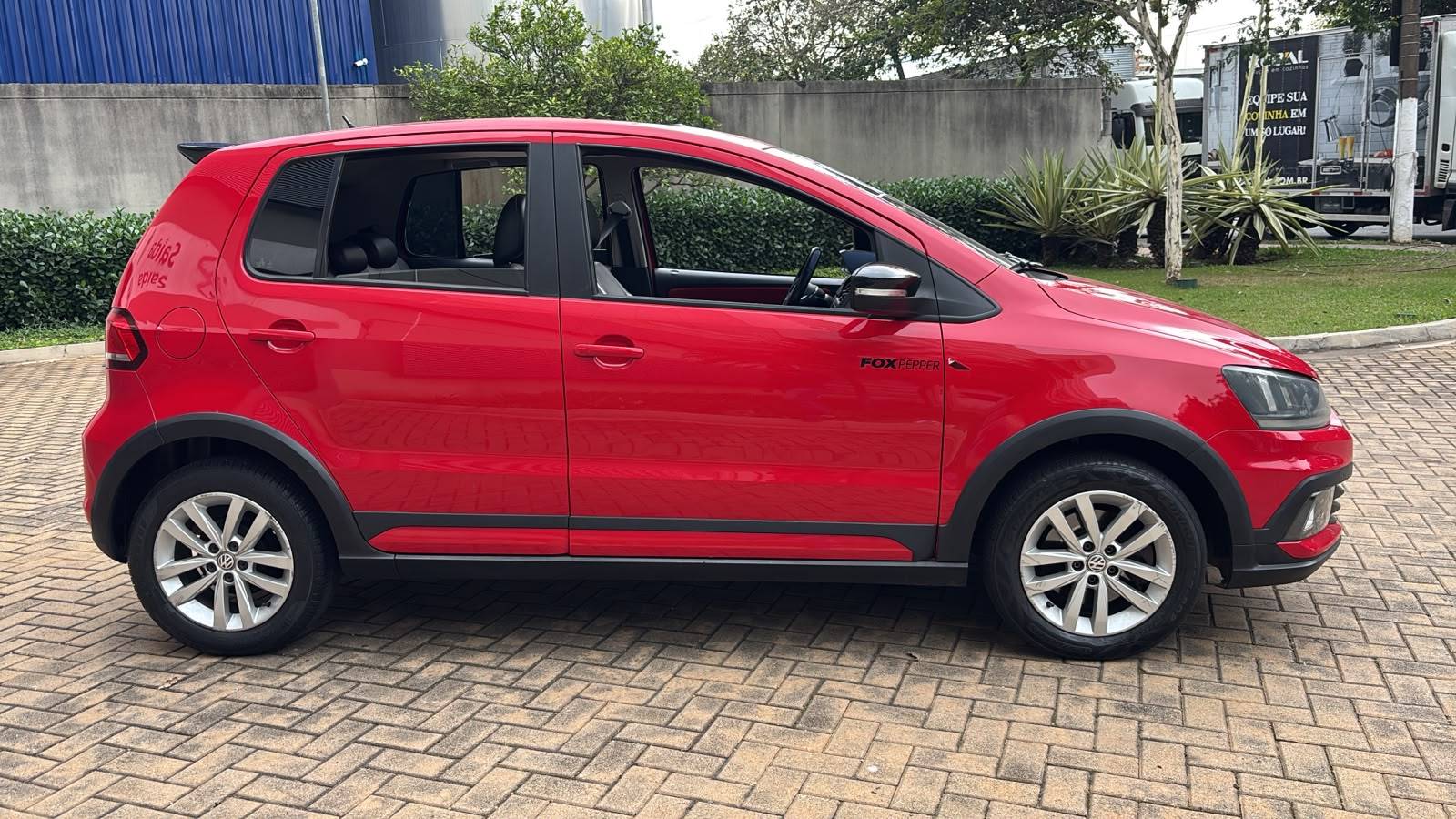VOLKSWAGEN FOX