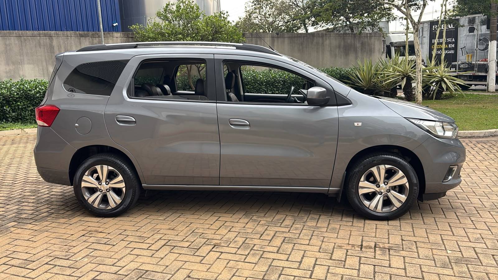 CHEVROLET SPIN